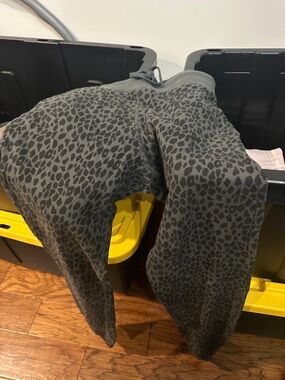 Leopard-Print Gray Joggers with Drawstring Waist